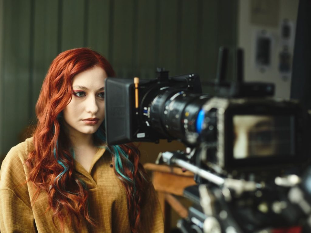 Zelenooka каже “ні” токсичним стосункам у своїй новій пісні “Шах і мат”