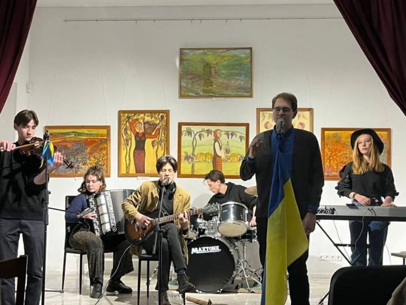 У ТЦК і поліції Чернівців відреагували на звинувачення в побитті й викраденні музикантів