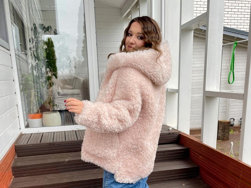 Могилевська вперше показала свого чоловіка, у стосунках із яким усиновила двох дочок. Фото