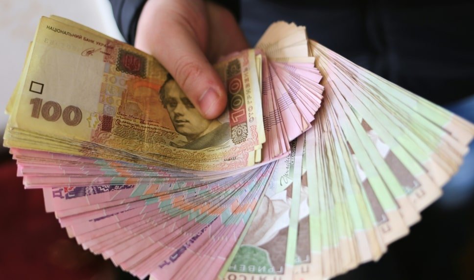 В Україні зросли мінімальна зарплата і прожитковий мінімум В Україні зросли мінімальна зарплата і прожитковий мінімум