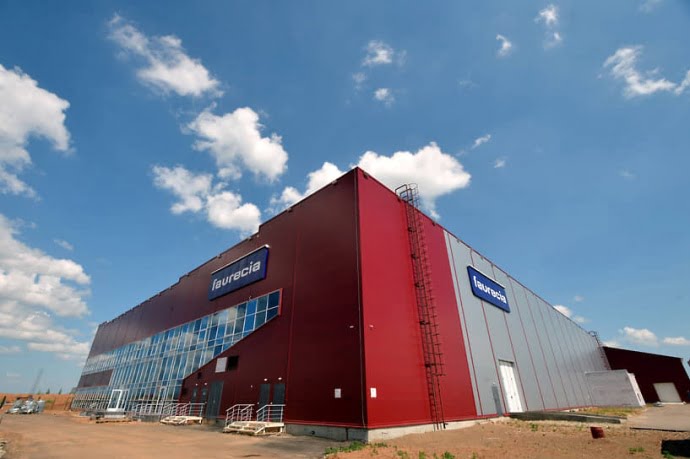 Французький виробник автокомпонентів Faurecia позбувся активів у Росії Французький виробник автокомпонентів Faurecia позбувся активів у Росії