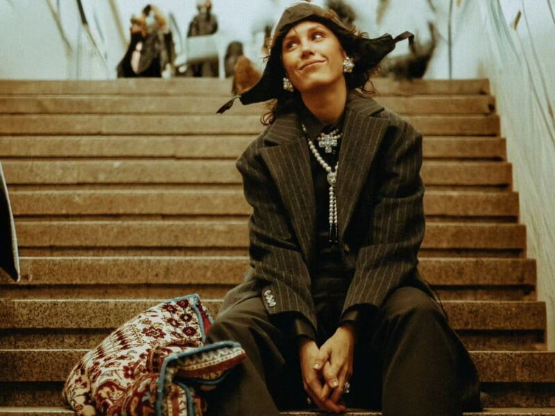 Артистка з Маріуполя, яка проживає у РФ, заявила, що підтримує війну. Травесті-діва Монро нагадала їй про злочини окупантів