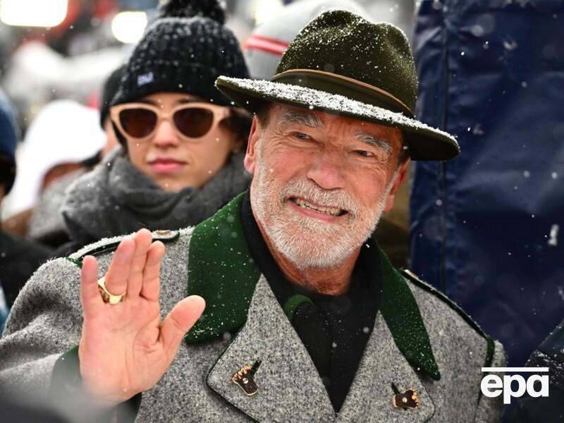 Шварценеггера затримали в аеропорту Мюнхена через дуже дорогий швейцарський годинник. Йому довелося віддати митниці €35 тис.