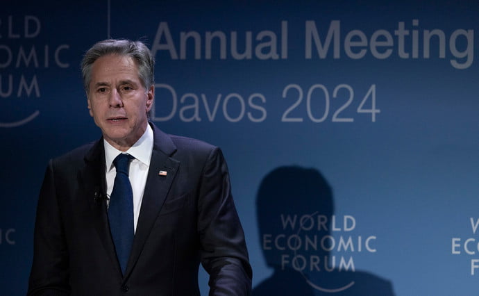 Війна, штучний інтелект та "ода капіталізму". Головне з форуму в Давосі