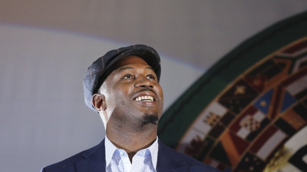 Кролик проти жирафа: Леннокс Люїс дав прогноз на бій Усик – Ф’юрі