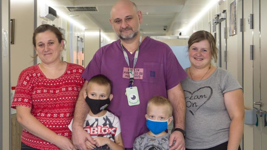 Два інфаркти з різницею в тиждень: у Львові врятували 42-річного пацієнта, пересадивши донорське серце