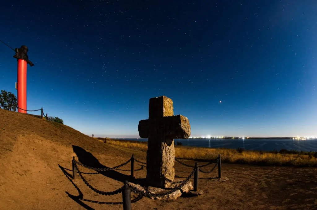 росія обстріляла авіабомбами пам’ятку національного значення Кам’янська Січ на Херсонщині