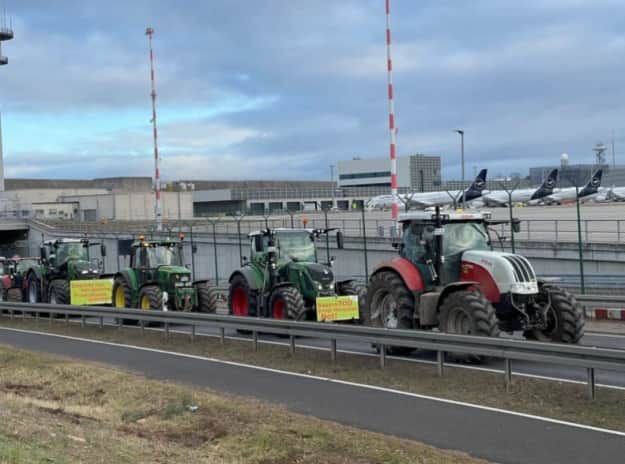 Фермери влаштували протест біля аеропорту Франкфурта