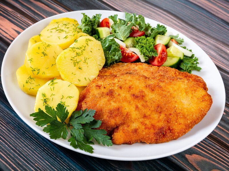 Запаніруйте в цьому відбивні – і вийде золотава скоринка. Лайфхак від Клопотенка, щоб м'ясо було соковитим усередині й хрустким зовні