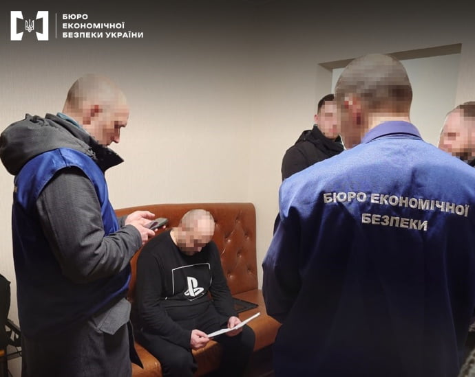 Понад 13 мільйонів збитків: БЕБ затримало підозрюваного у заволодінні коштами "Київпастрансу" Понад 13 мільйонів збитків: БЕБ затримало підозрюваного у заволодінні коштами "Київпастрансу"