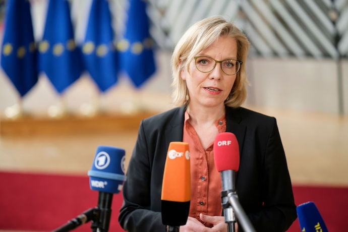 Австрія збирається розірвати контракт на постачання газу з Росії