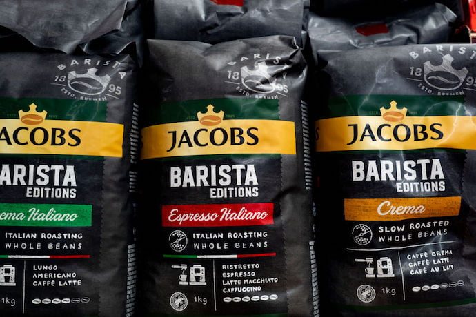 Виробник кави Jacobs ставить під сумнів продовження свого бізнесу у РФ після санкцій ЄС