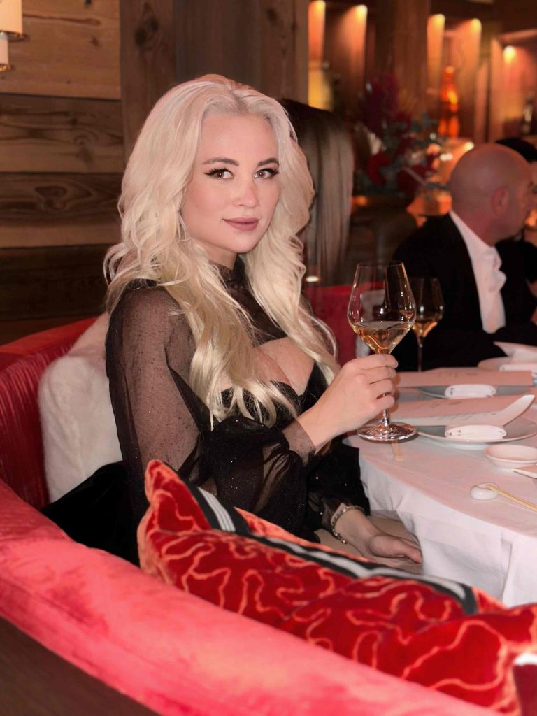 Співачка та королева краси Angela взяла участь у заході Forbes Dinner: ексклюзивні деталі