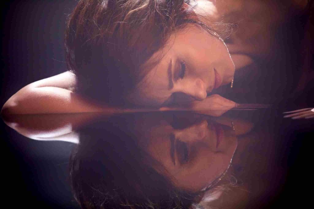 LADOSHKO – "Щаслива": нова любовна балада, зігріта щастям