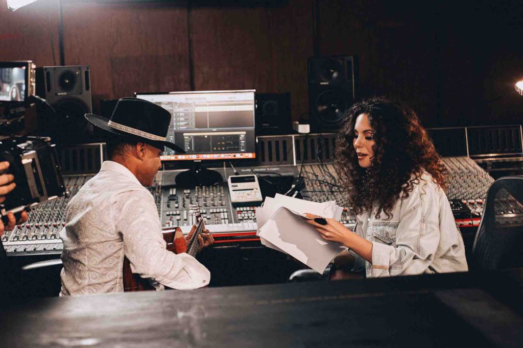 NK | Настя Каменських записала трек з сонграйтером Енріке Іглесіаса