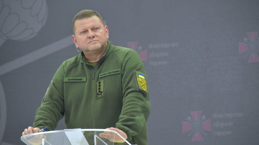 Збирають дані про користувачів: у соцмережах з’явилися фейкові сторінки Залужного