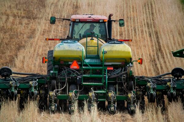 Торік в Україні знизився імпорт сільгосптехніки: у 2024 році тренд збережеться