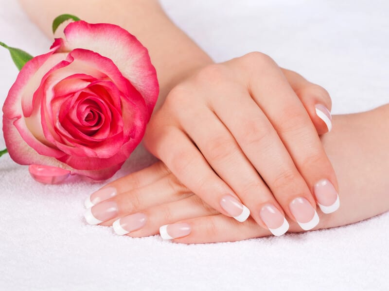 Як легко зробити французький манікюр. Лайфхаки від майстрині