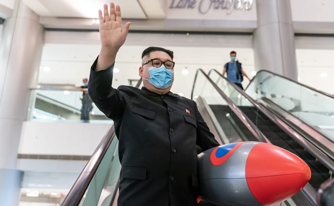 Під крилом Пекіна та Москви. Як КНДР заробляє "чорну" валюту на ядерні розробки