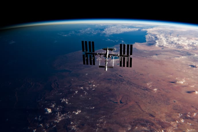 SpaceX будує мережу "шпигунських" супутників для розвідки США - Reuters SpaceX будує мережу "шпигунських" супутників для розвідки США - Reuters