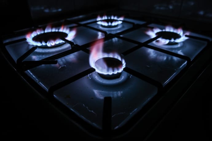 ЄС чинить все більший тиск на імпортерів російського СПГ