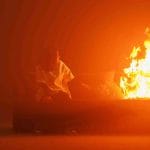 “Команда дуже переживала, аби згорів диван, а не я”: співачка GEREGA презентує екстремальний кліп “Знову”
