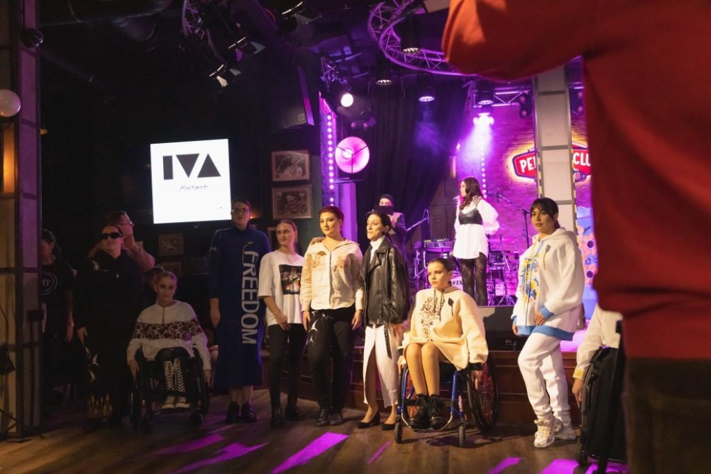 Артисти українського Євробачення та українські дизайнери об'єдналися у творчі колаборації заради допомоги нашим захисникам на Charity Party “Об'єднані мрією”