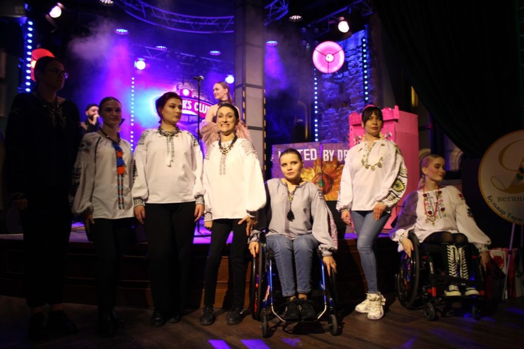 Артисти українського Євробачення та українські дизайнери об'єдналися у творчі колаборації заради допомоги нашим захисникам на Charity Party “Об'єднані мрією”