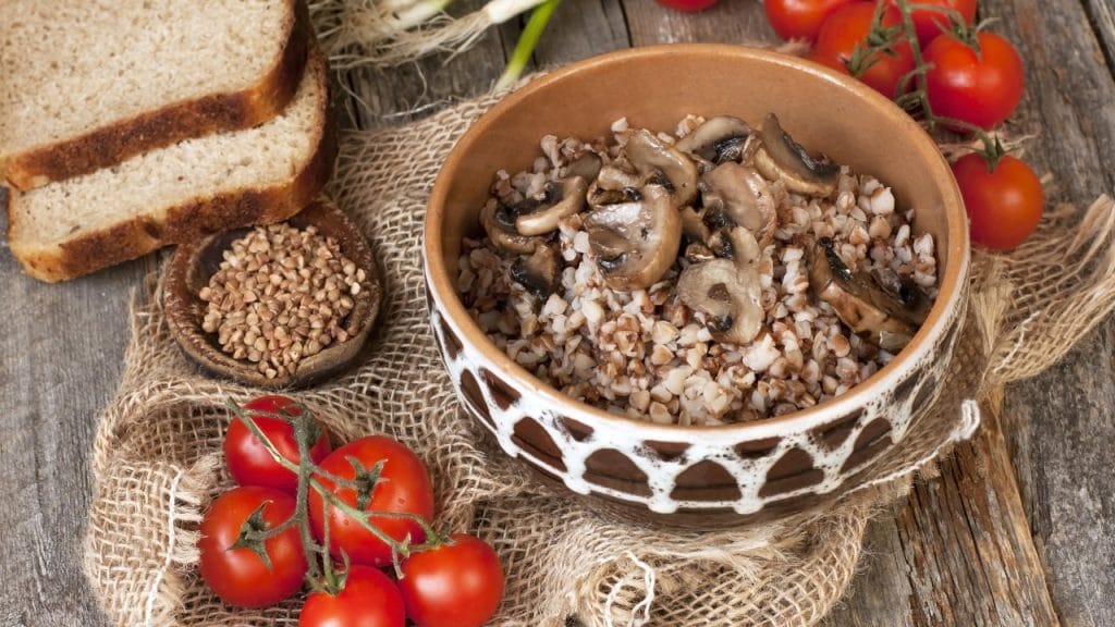 Зелений одяг і трилисник у чарці: традиції на День святого Патрика 2024