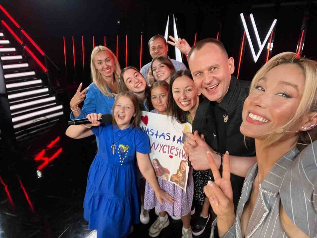 Донька співака Павла Табакова розвернула крісла усіх тренерів у польському “Голосі. Діти”