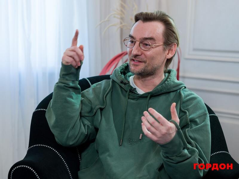 Бадоєв: Тричі батькові забороняли з мамою одружуватися. Він їхав-приїжджав, поки батько йому не сказав: "Ти чахнеш, сину. Усе, їдь уже до неї" Бадоєв: Тричі батькові забороняли з мамою одружуватися. Він їхав-приїжджав, поки батько йому не сказав: "Ти чахнеш, сину. Усе, їдь уже до неї"