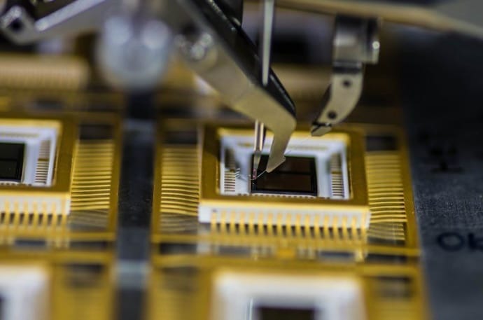 Російська компанія попри заперечення постачає військовим мікрочипи – "Голос Америки"