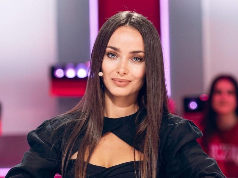 "Тепер у мене ще один синочок". Мішина подарувала синові вихованця й показала його реакцію