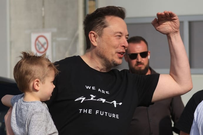 Попит на автомобілі Tesla у США падає через погіршення репутації Маска