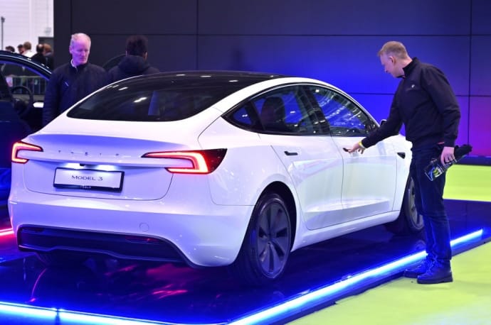 Tesla звільнить понад 10% штату по всьому світу через падіння продажів