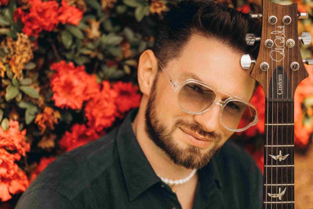 Український музикант Orest шокував новою версією пісні «Ой, чий то кінь стоїть»