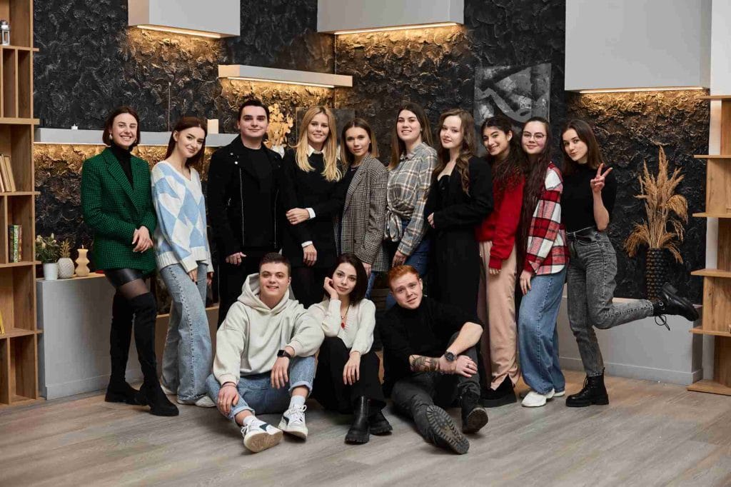 Олена Кравець поділилась секретами зі студентами соціальної акторської школи «Фенікс»