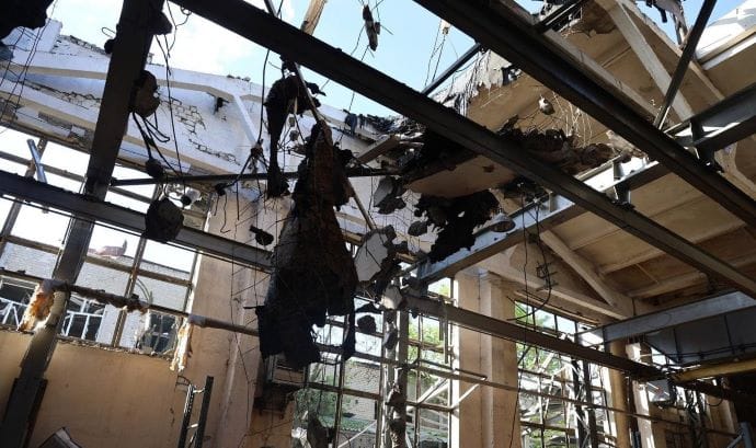 Росія у Харкові обстріляли підприємства, які виробляли солодощі та сільгосптехніку