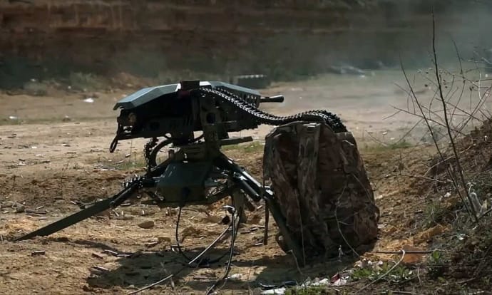 Цьогоріч Міноборони дозволило експлуатацію більше 10 роботизованих комплексів українського виробництва Цьогоріч Міноборони дозволило експлуатацію більше 10 роботизованих комплексів українського виробництва