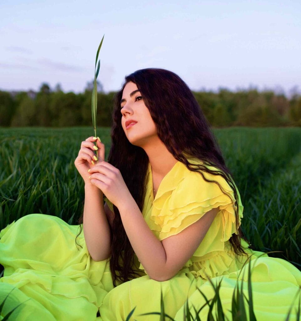 IMARY презентує новий сингл "В чистому полі" – магічну подорож у світ кохання та мрій