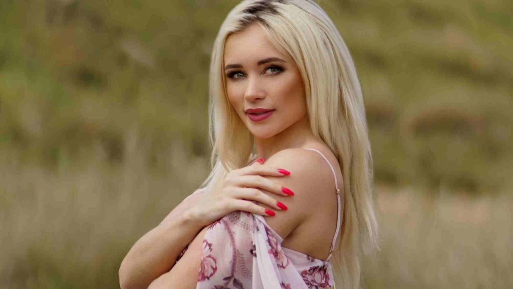 Angela — «Передзвони»: екранізація пісенного маніфесту про те, як втримати стосунки Angela — «Передзвони»: екранізація пісенного маніфесту про те, як втримати стосунки