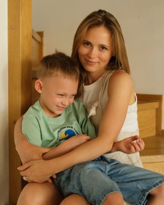 Анна Кошмал ніжно привітала сина з 6-річчям і розсекретила, що з чоловіком йому подарувала