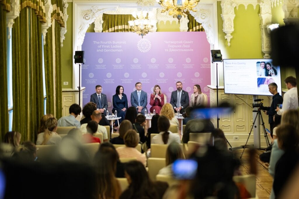 Безпека дітей стане темою четвертого Саміту перших леді та джентльменів