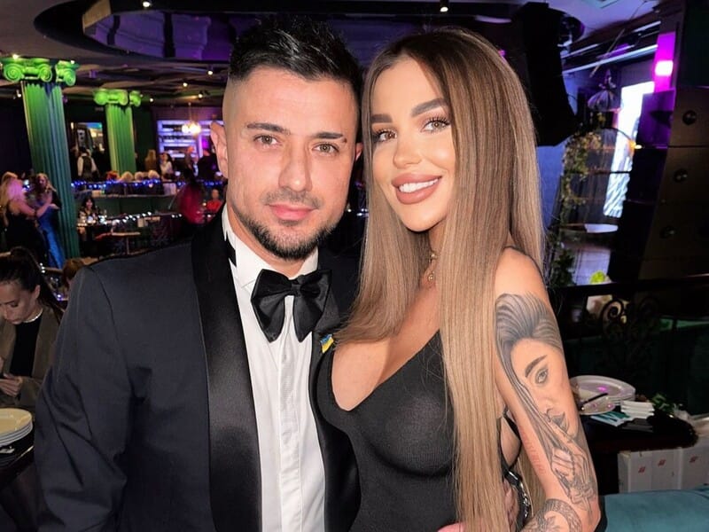 "Декому подобається робити шоу". Налчаджиоглу публічно поскандалив із коханою, яка виклала в мережу позитивний тест на вагітність "Декому подобається робити шоу". Налчаджиоглу публічно поскандалив із коханою, яка виклала в мережу позитивний тест на вагітність