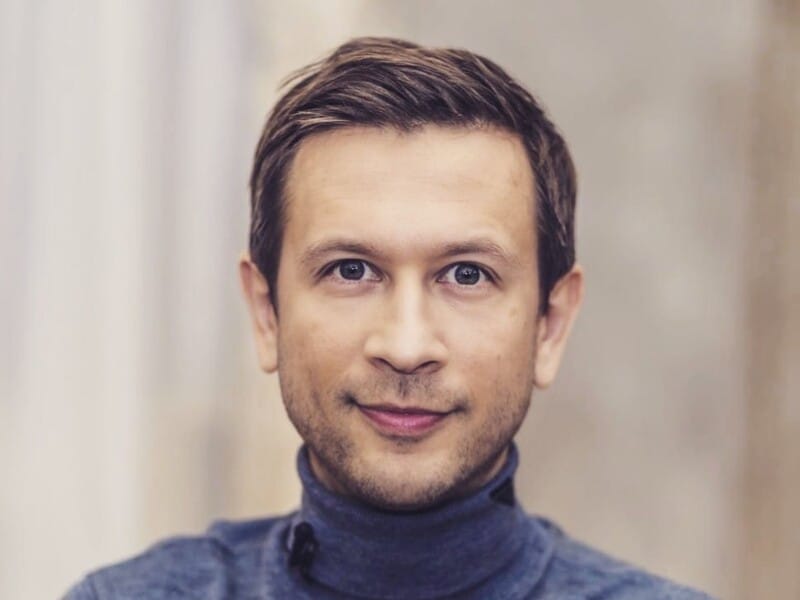 "Хто там що про мене думає – це їхня особиста думка". Дмитро Ступка заявив, що не планує повертатися до України зі США