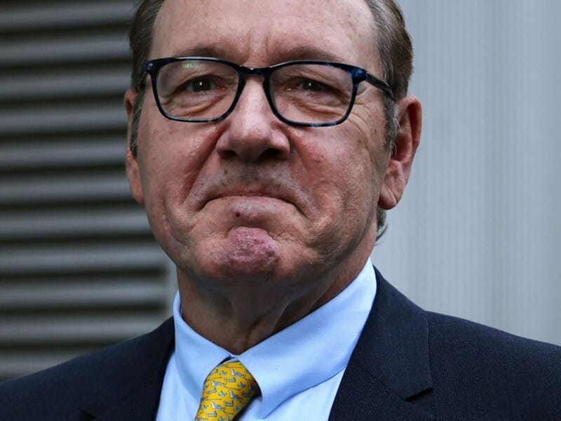 64-річний Спейсі заявив, що внаслідок боргів через судові витрати втратив свій будинок у Балтиморі 64-річний Спейсі заявив, що внаслідок боргів через судові витрати втратив свій будинок у Балтиморі