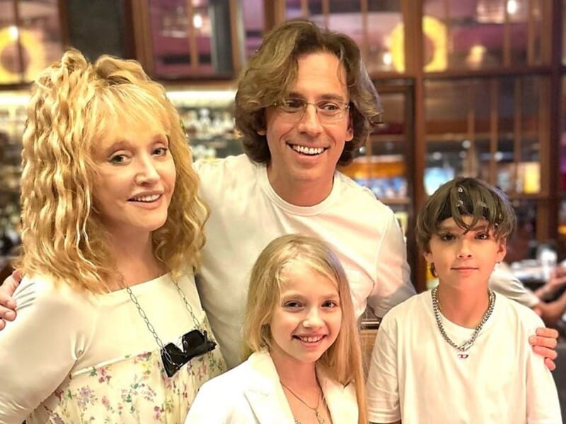 Лазарєва про виїзд Галкіна і Пугачової з РФ: Вдавати, що нічого не сталося, і залишати там дітей – це просто неможливо