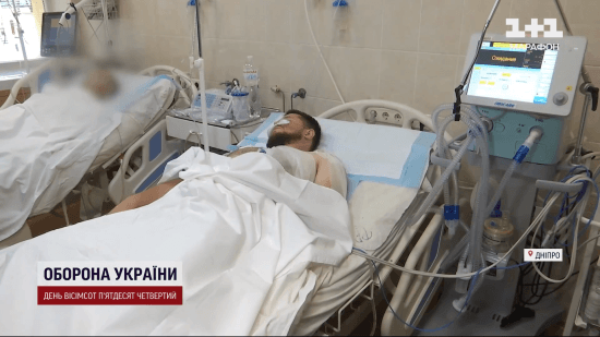 23-річний медик отримав тяжке поранення, рятуючи людей після ракетного удару Росії: "Я падаю"