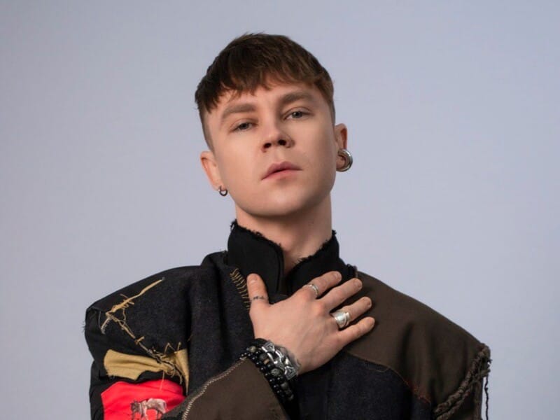 Пивоваров запустив продюсерський проєкт "Нові імена" і презентував першу пісню разом з артистками-початківицями. Відео Пивоваров запустив продюсерський проєкт "Нові імена" і презентував першу пісню разом з артистками-початківицями. Відео