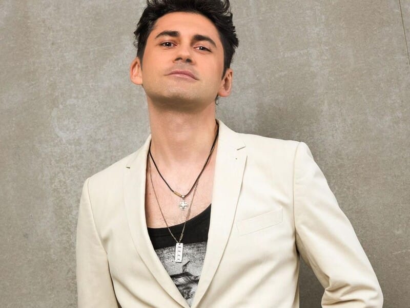 "Я дуже сумував". Дан Балан повернувся в Україну. Відео